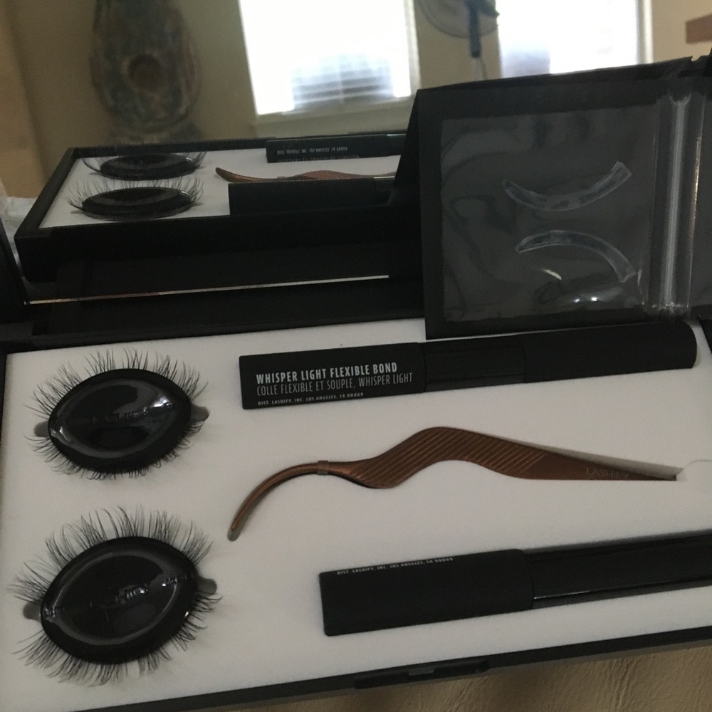 NWT Lashify Starter Kit